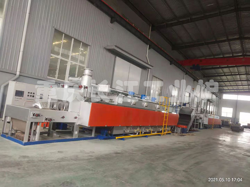 Mesh belt type gas heating automatic tempering production line